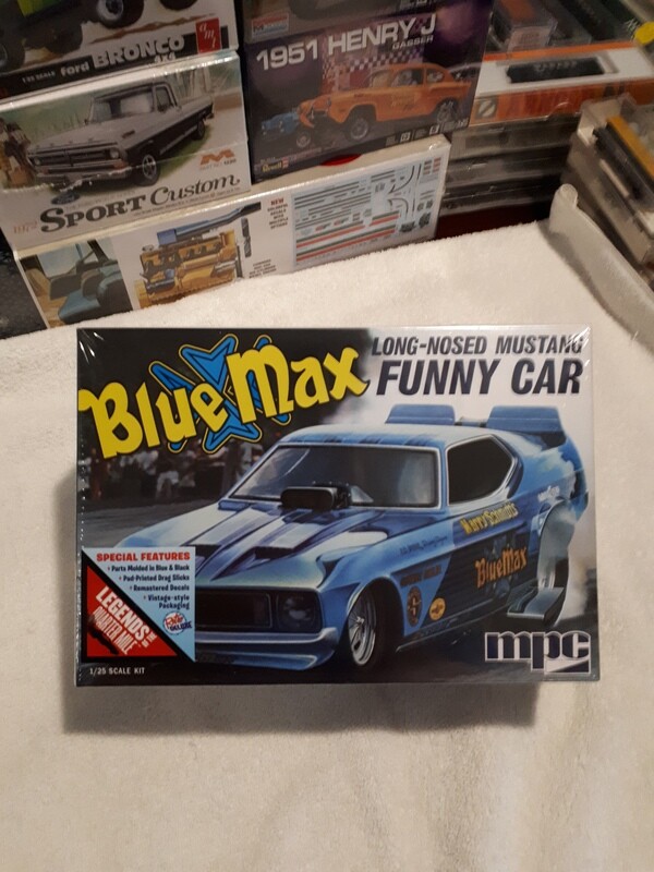 BLUE MAX Funny Car Model Kit