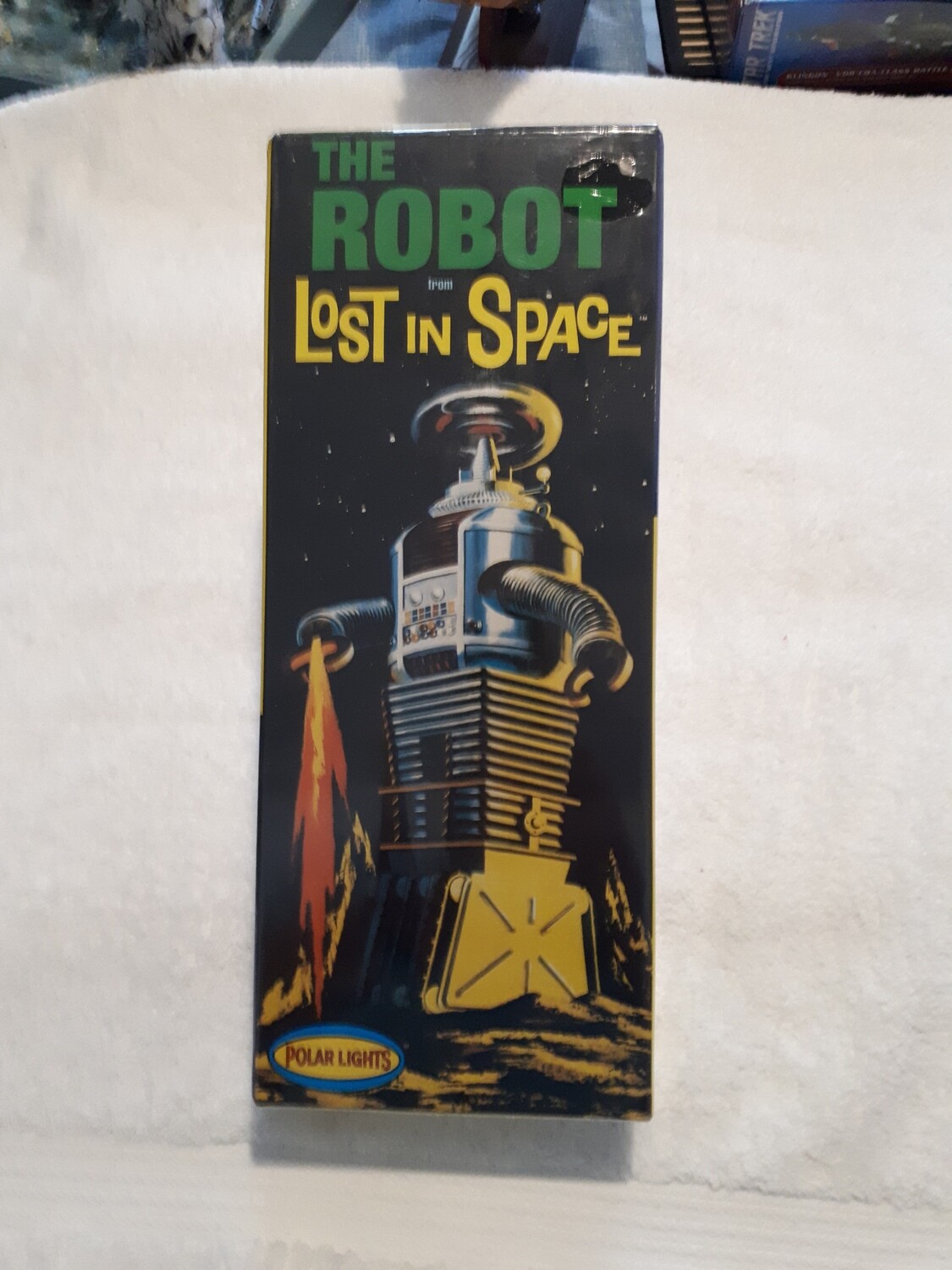 THE ROBOT FROM LOST &amp; SPACE