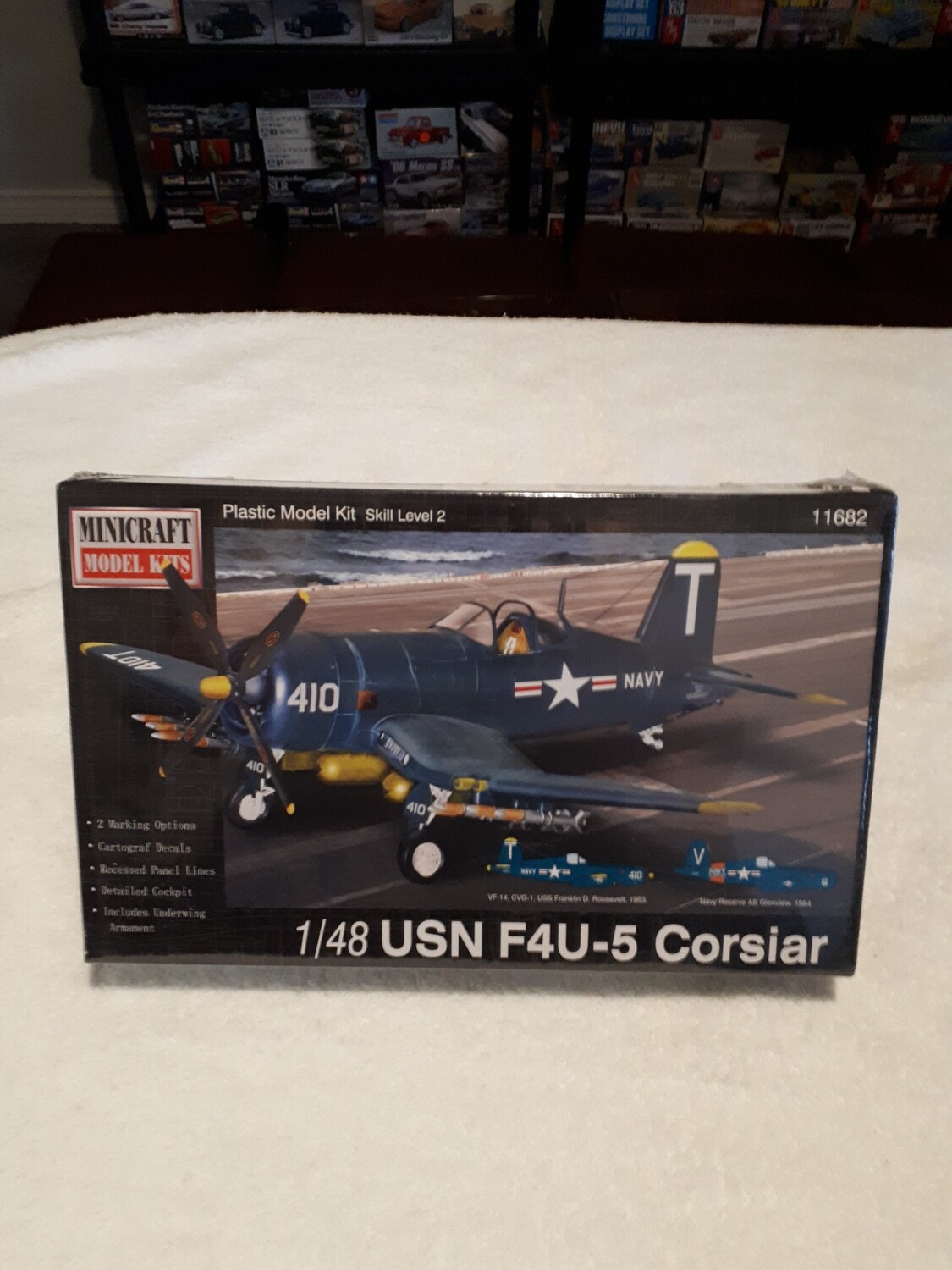 USN F4U-5 CORSAIR Model Airplane Kit