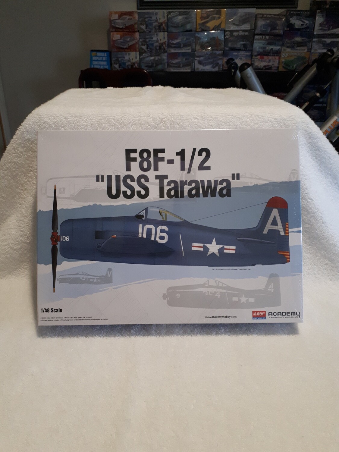F8F-1/2 USS TARAWA LE Model Airplane Kit