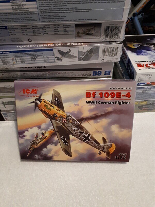 BF 109E-4 Model Airplane Kit