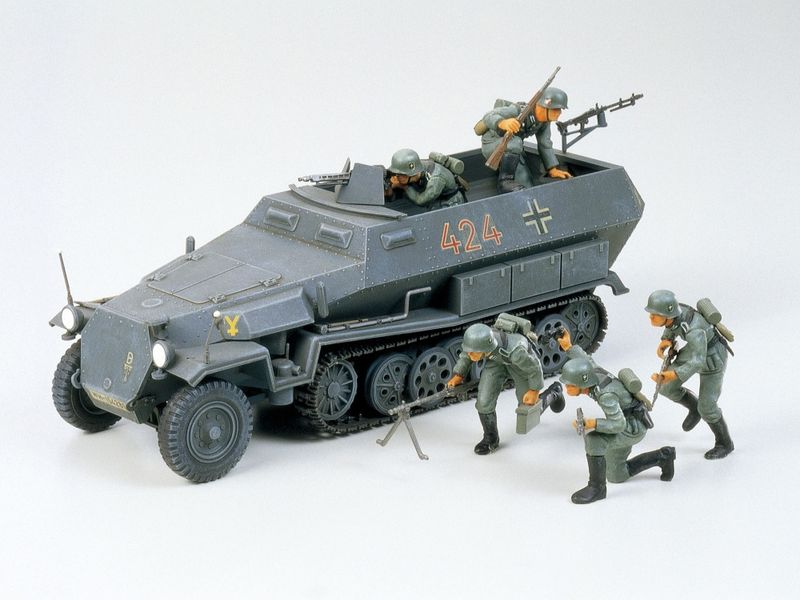 German Hanomag Sdkfz25I/I Military Model Kit