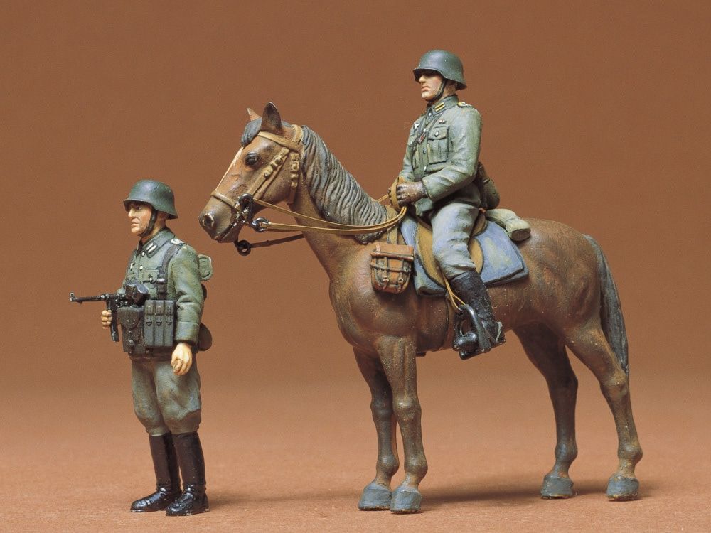 WEHRMACHT MOUNTED INFANTRY SET, MILITARY MINIATURE MODEL KITS