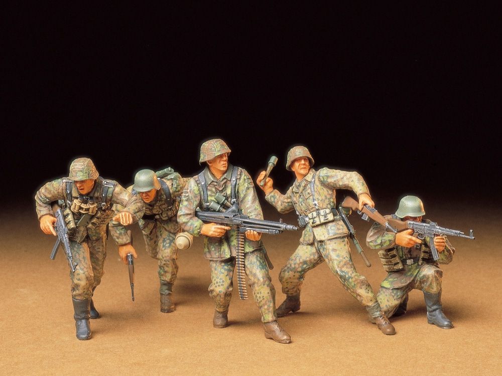 GERMAN Front Line Infantry Military Miniature Model Kits