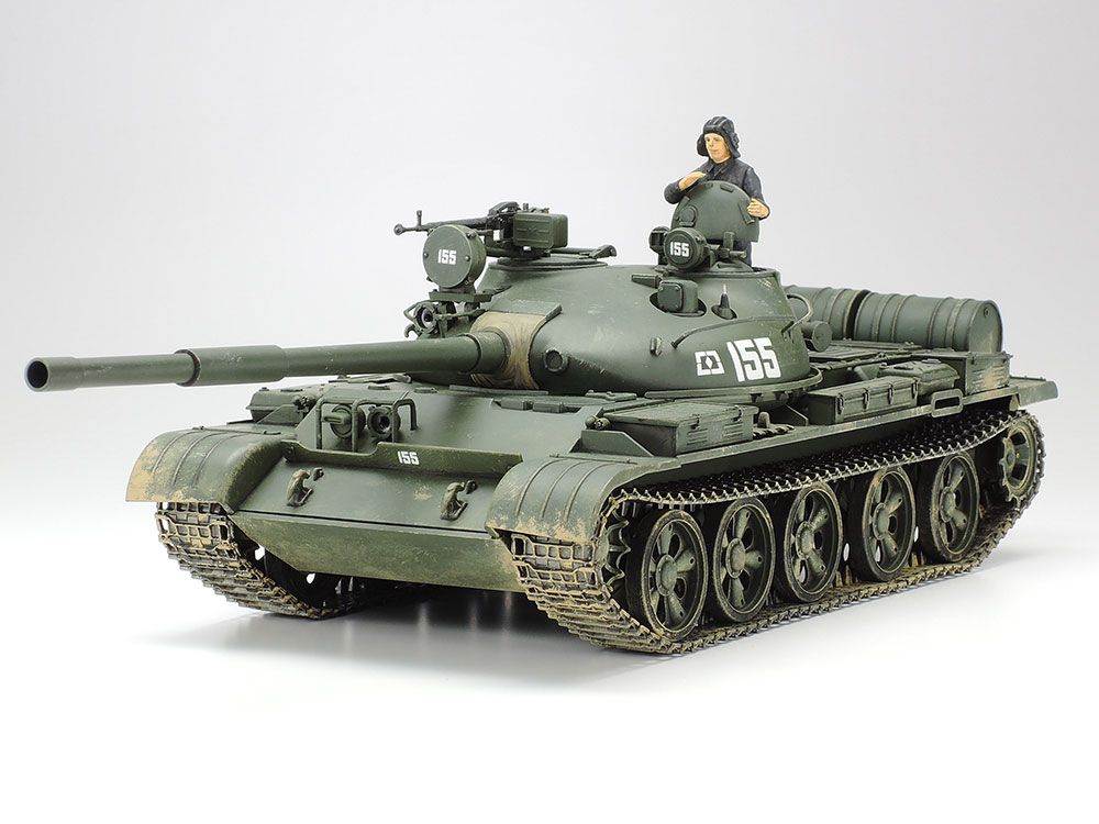 RUSSIAN T-62A Military Model Tank Kit