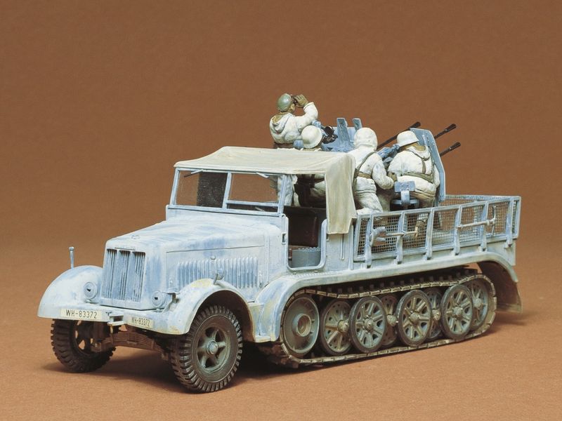 GERMAN 8 Ton Semi Track Military Vehicle Model Kit