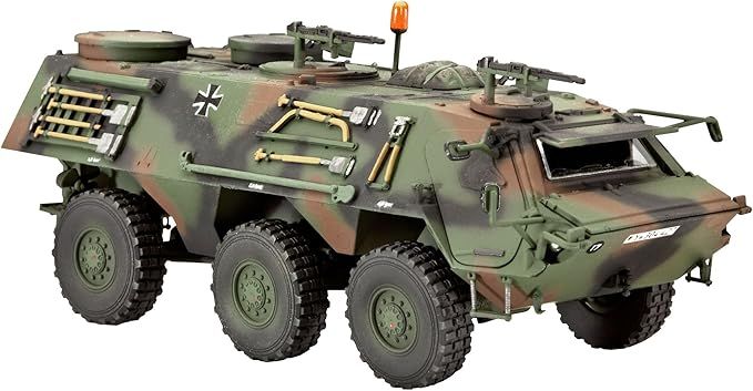 GERMAN TPz 1 FUCHS A4 MILITARY MODEL KIT