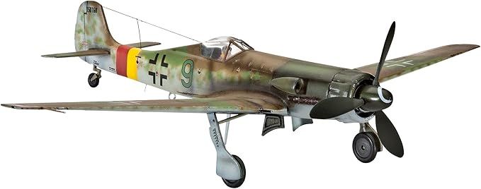 Focke Wulf Ta 152 H Model Airplane Kit