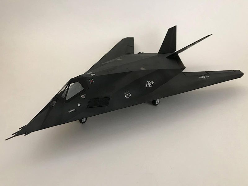 F-117 NIGHTHAWK Model Airplane Kit