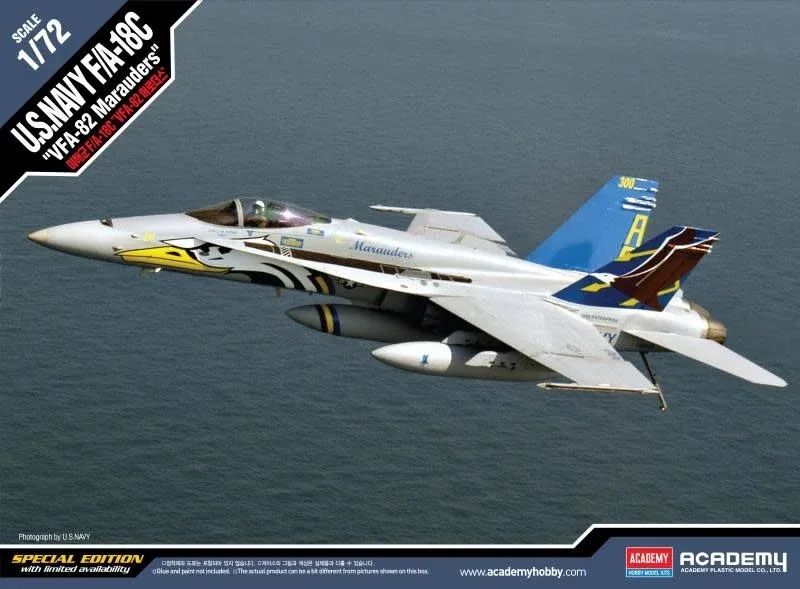 F/A-18C US NAVY VFA-82 MARAUDERS Model Airplane Kit