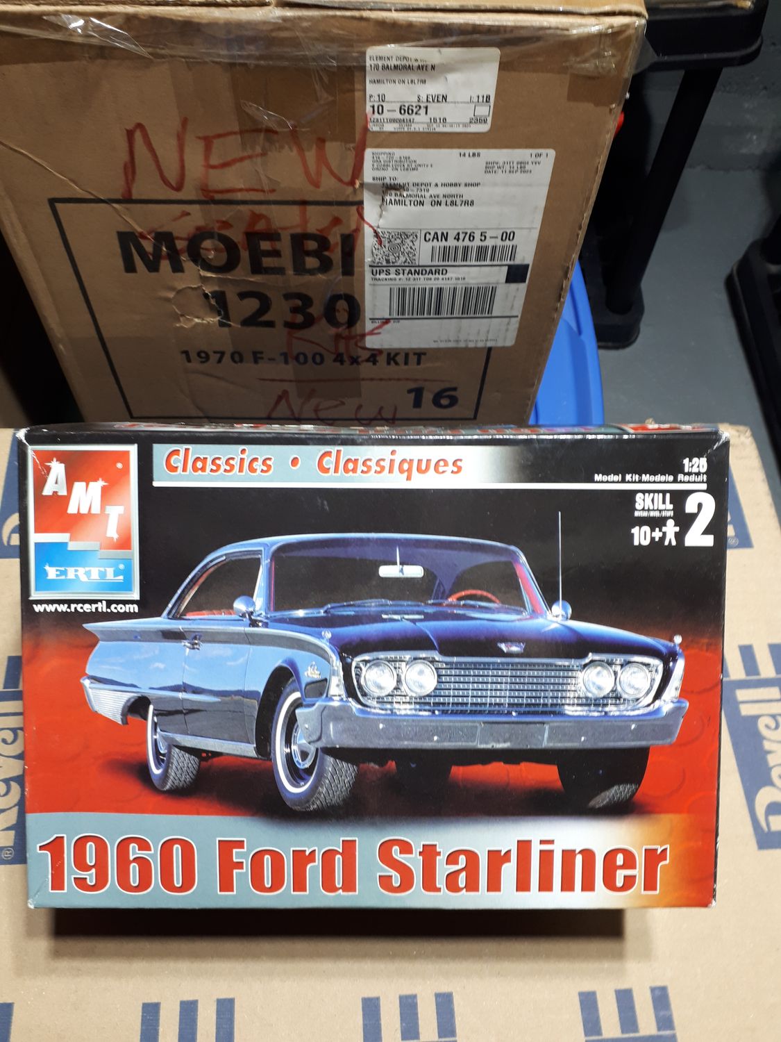 1960 Ford Starliner Model Kit by AMT