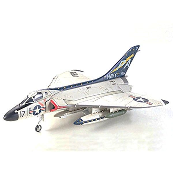 DOUGLAS F4D-1 SKYRAY Model Airplane Kit