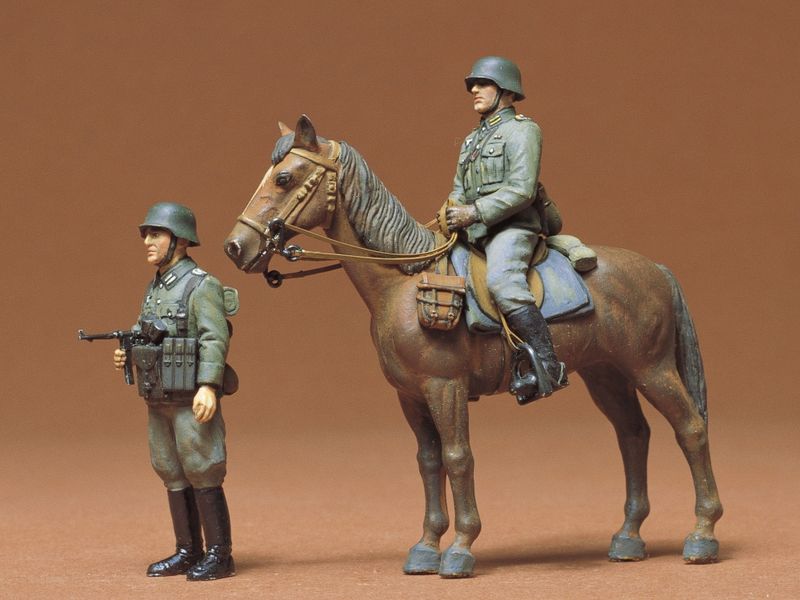 WEHRMACHT MOUNTED INFANTRY SET, MILITARY MINIATURE MODEL KITS