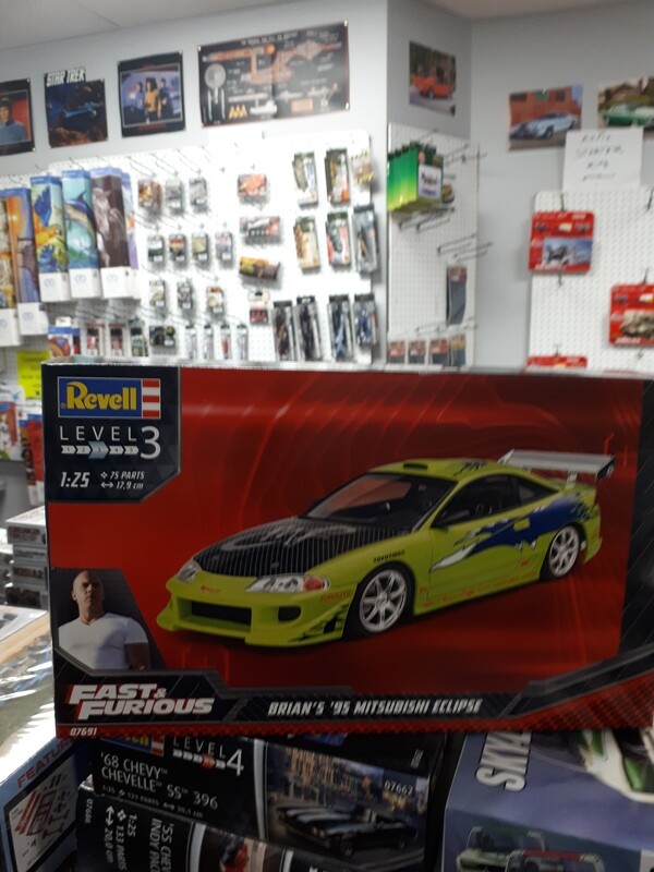 REVELL 1995 MITSUBISHI ECLIPSE F &amp; F MODEL KIT