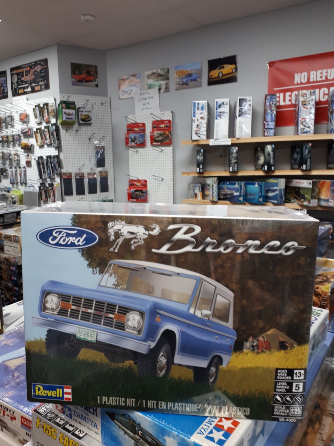 REVELL FORD BRONCO SL5 Model Car Kit