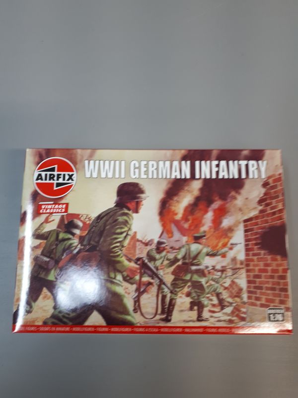 WWII GERMAN INFANTRY Military Miniatures Kits