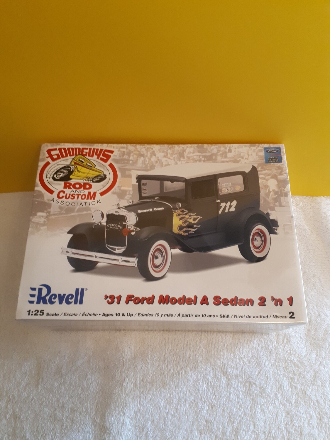 31 Ford Model A, 2 in 1 Model Kit by Revell