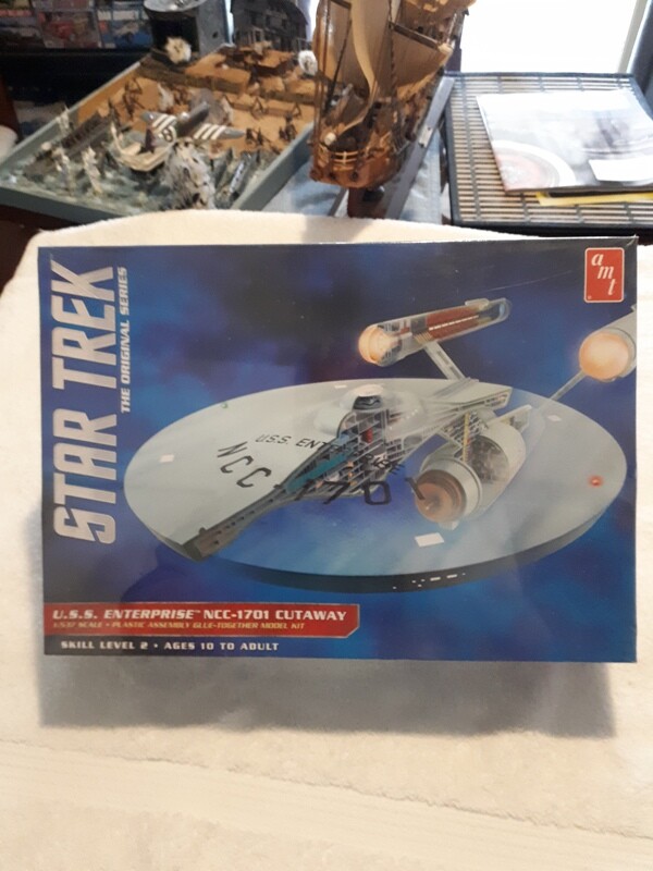 STAR TREK THE ORIGINAL SERIES MODEL KIT