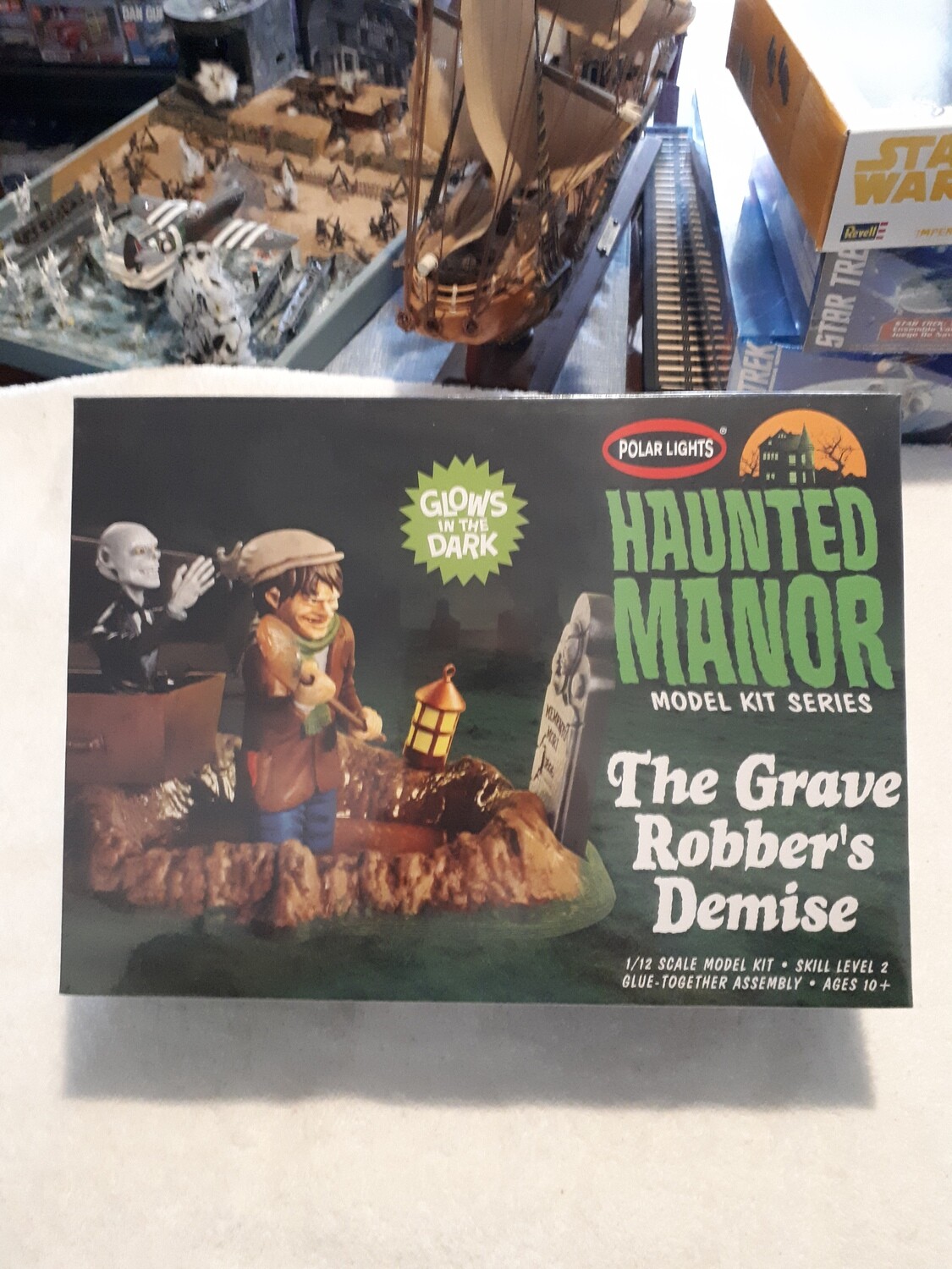 THE GRAVE ROBBER'S DEMISE MODEL KIT