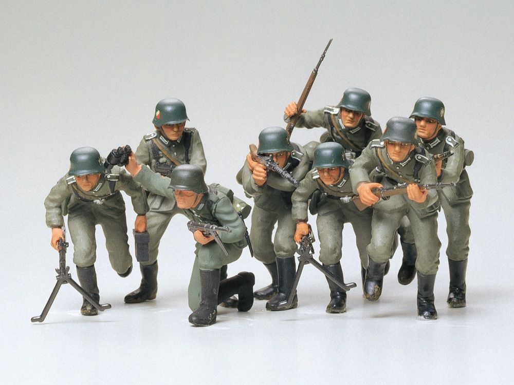 TAMIYA GERMAN Assault Troops Military Miniature Model Kits