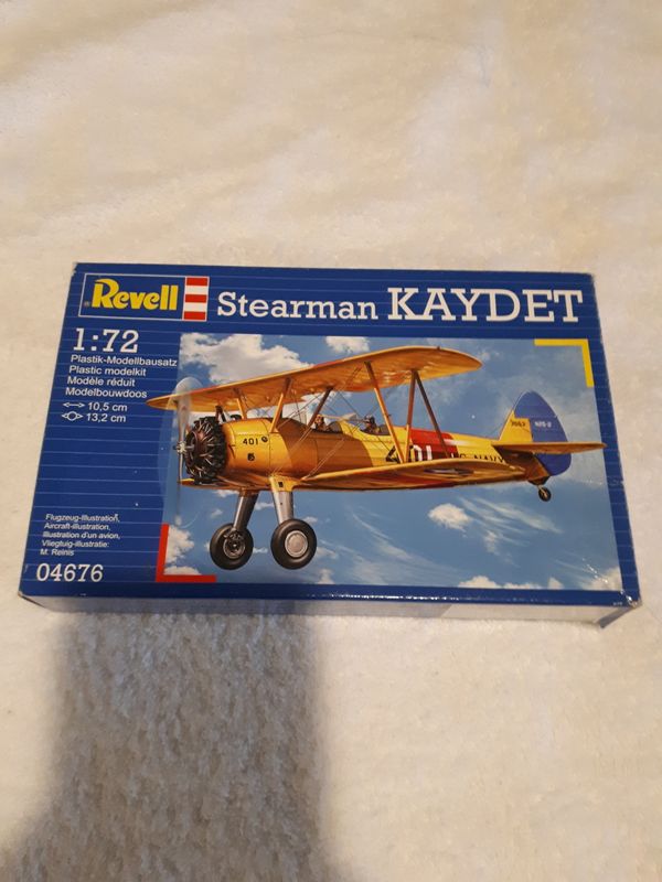 STEARMAN KAYDET AIRPLANE MODEL KIT