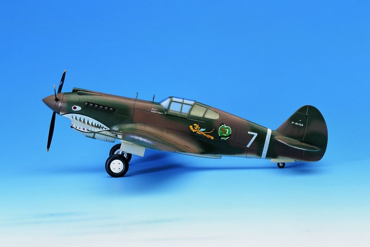 P-40C FLYING TIGERS TOMAHAWK Model Airplane Kit by Academy