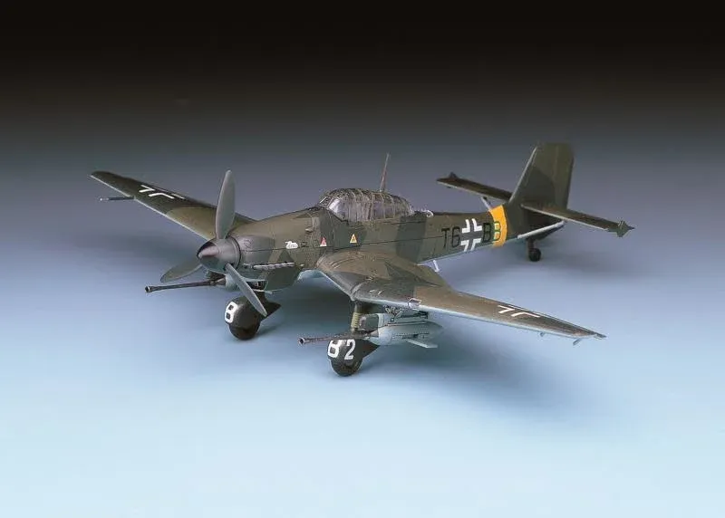 JU-87G-1 STUKA "TANK BUSTER" Model Airplane Kit by Academy