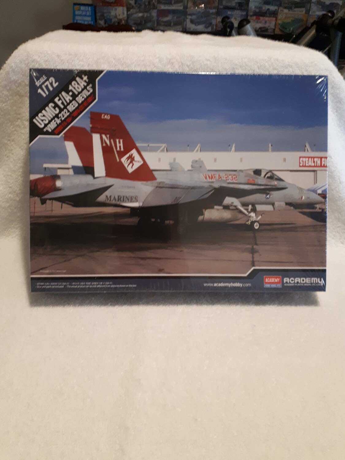 USMC F/A-18A+" VMFA-232 RED DEVILS" Model Airplane Kit