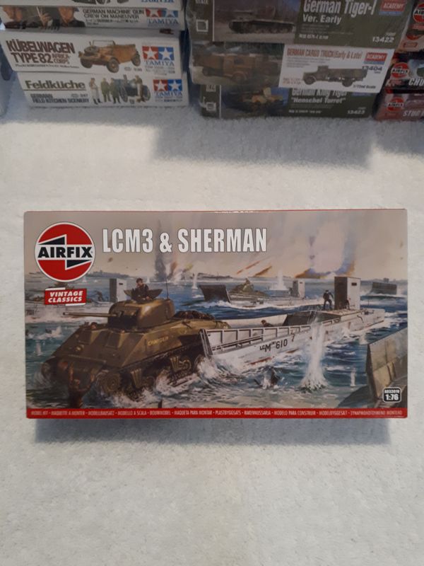 AIRFIX LCM3 &amp; Sherman Tank Military Model Kit