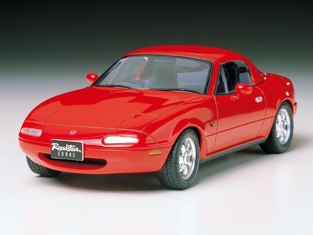 TAMIYA MAZDA EUNOS ROADSTER Model Kit