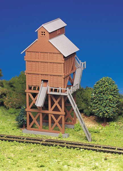 HO Coaling Station by Bachmann Plastic Village Series