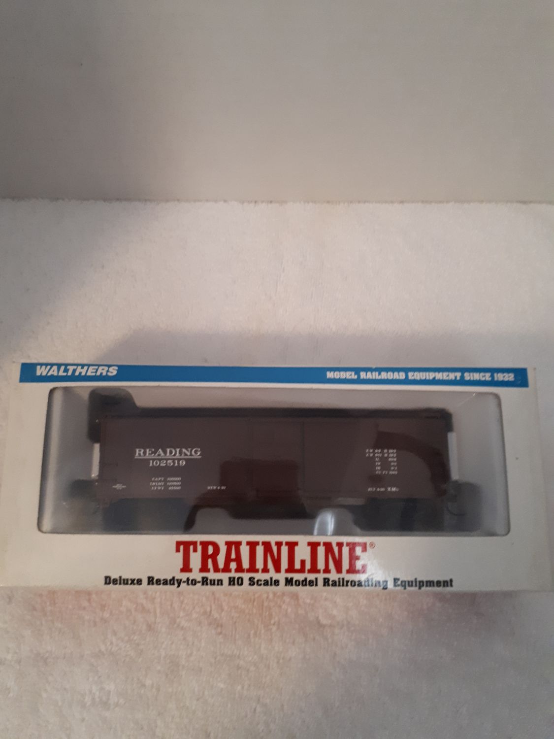 HO Scale 40' X 29' Steel Box Car  "READING"