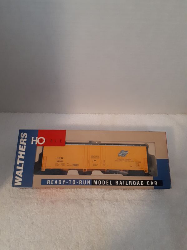 HO Scale North American 50' Smooth side Box Car