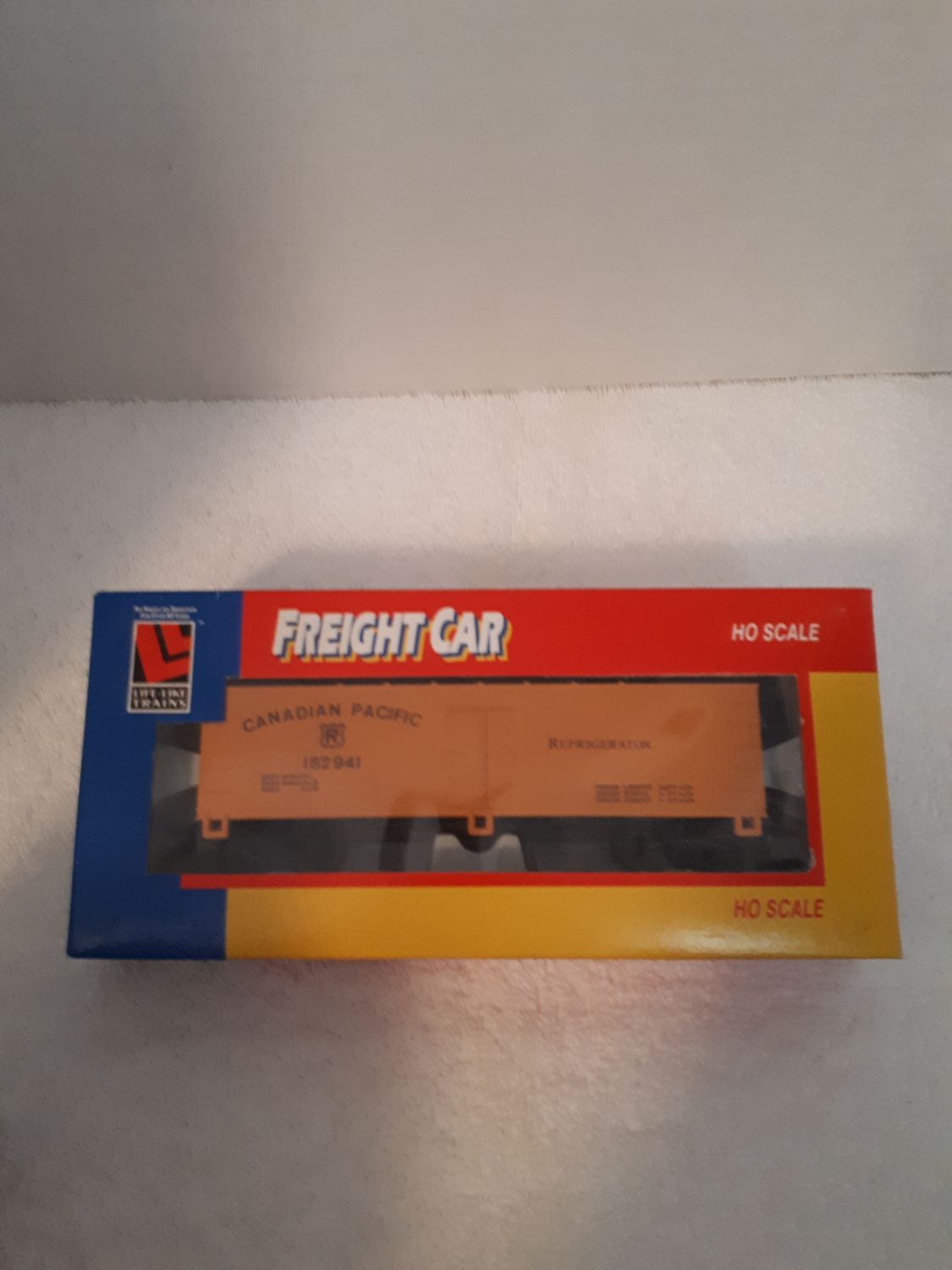 HO Scale Reefer Car "Canadian Pacific" 182941