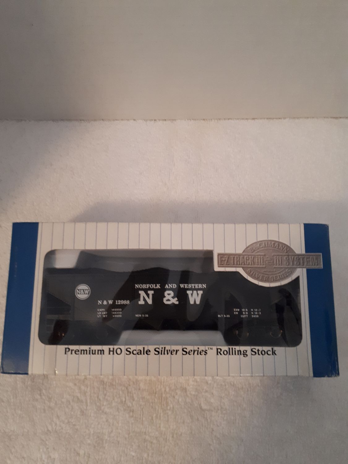 HO Scale 40' Quad Hopper "NORTHFOLK &amp; WESTERN"