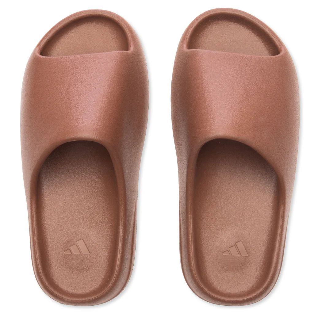MEN'S ADIDAS YEEZY SLIDE (BROWN) MEN'S ADIDAS YEEZY SLIDE (BROWN)
