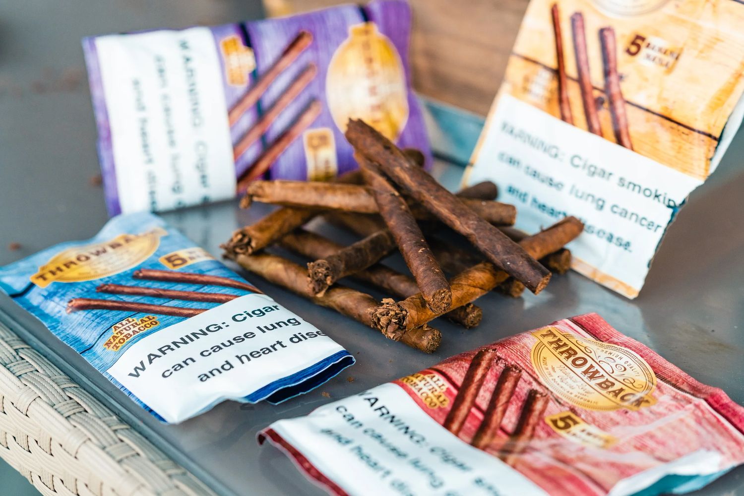 THROWBACKS 5CT NATURAL LEAF CIGARS THROWBACKS 5CT NATURAL LEAF CIGARS