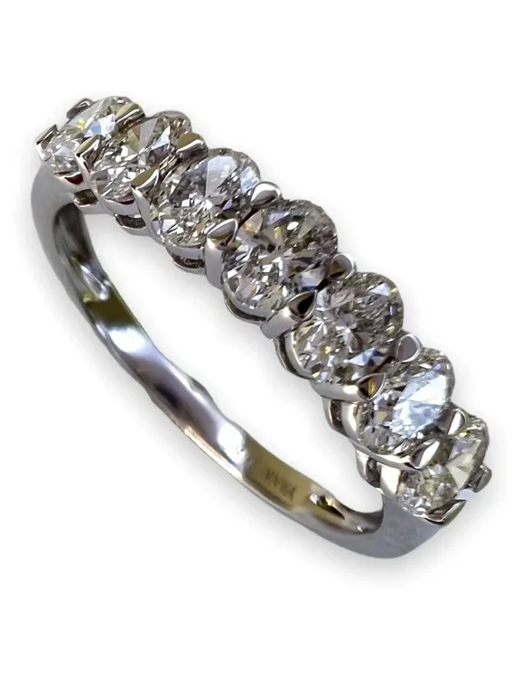 Oval Cut Diamond Ring in YELLOW gold