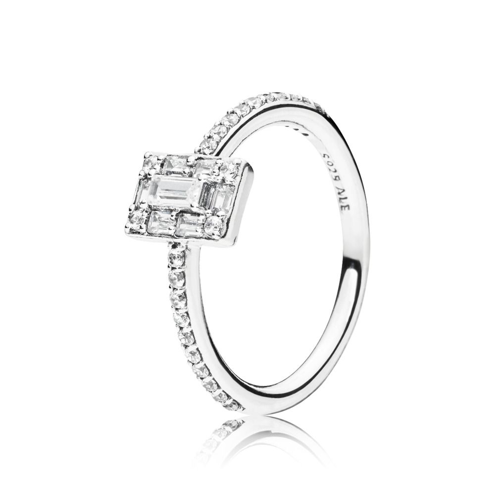 PANDORA - Ice cube ring in sterling silver with 7 claw-set baguette cut and 24 bead-set clear CZ