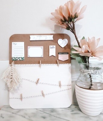 ESSENCE BOX