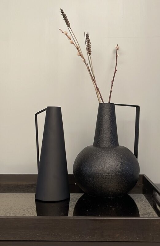 Metal black kan