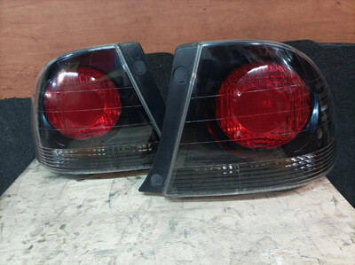 Rear tailights altezza sxe10 gxe10 Lexus is200 is300 sedan