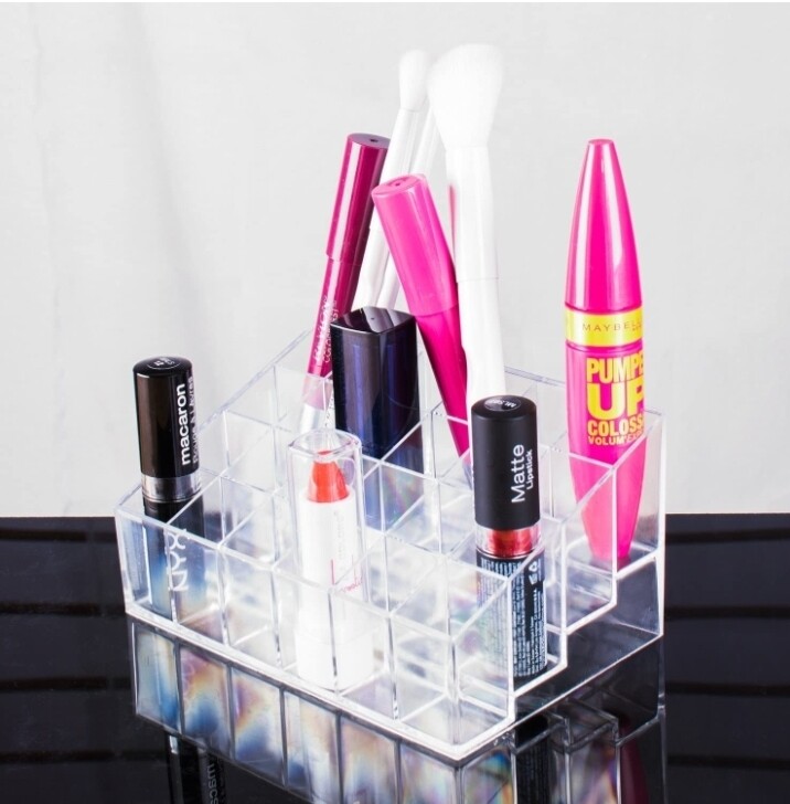 Clear Acrylic Lipgloss display
