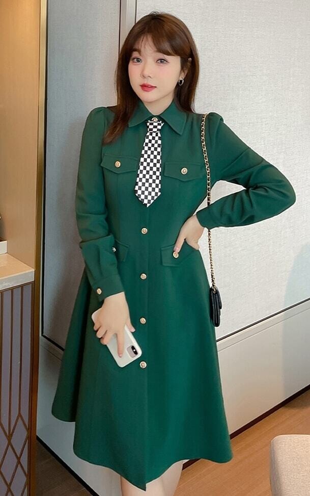 大码女装衬衣领格纹领带连身裙