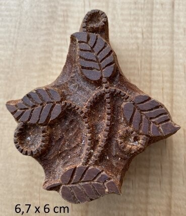 Handgeschnitzte  Motivstempel aus Holz  Blätter Ornament