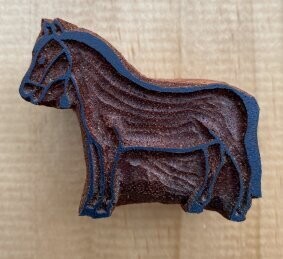 Hochwertige  handgeschnitzte Stempel aus Holz Made in Germany  Pferd