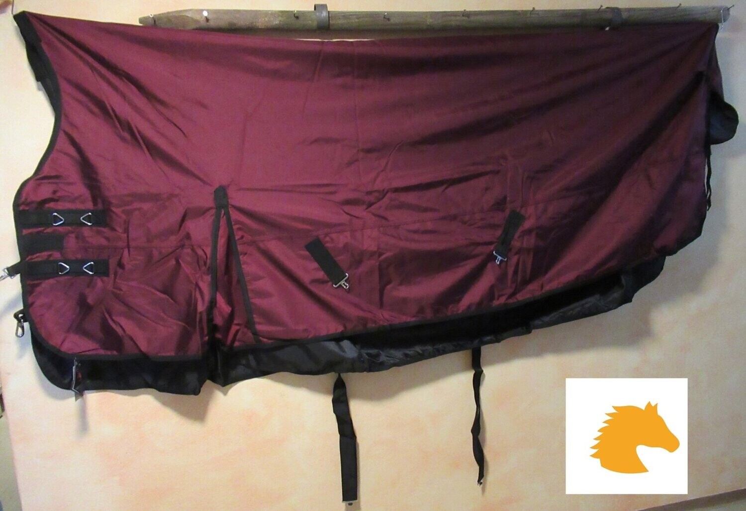 Kaltblut Outdoordecke 200 Gramm 1680 Denier175 cm weinrot, High Neck