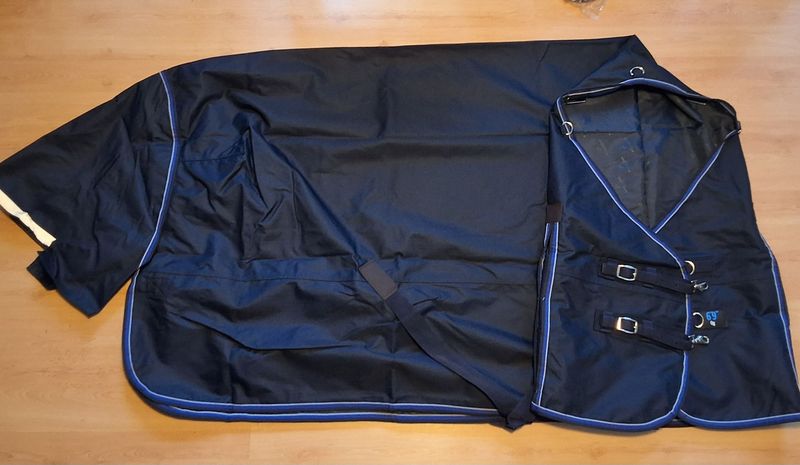 Outdoordecke Gr. 155 cm 0 G 1200 Denier Outdoordecke Gr. 155 cm 0 G 1200 Denier