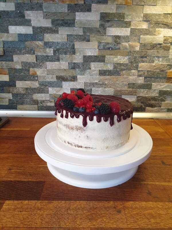 Mohn-Waldbeeren-Torte | zuckerfrei & Vollkorn-Dinkel Mohn-Waldbeeren-Torte | zuckerfrei & Vollkorn-Dinkel