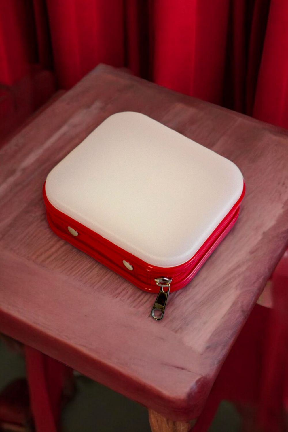 Red &amp; White 6-Disc Carrier Case